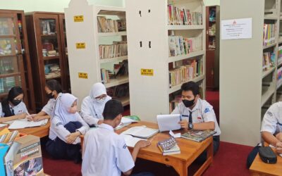 “Kenangan Perpustakaan Lama SMP Negeri 8 Surakarta: Dari Lantai 2 Pojok Atas Menuju Transformasi Literasi”