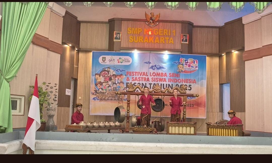 Semangat Berkarya, Tim Musik Tradisional SMP Negeri 8 Kota Surakarta Raih Juara II di FLS3N
